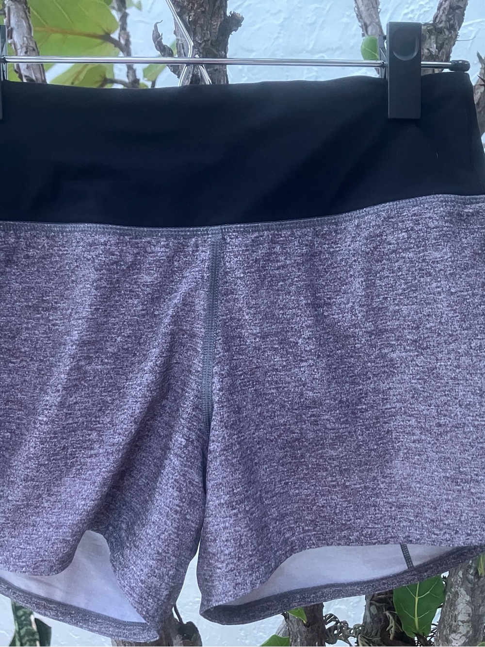 LULULEMON Speed Short Lined SIZE 4 TALL Heather Gray/Black